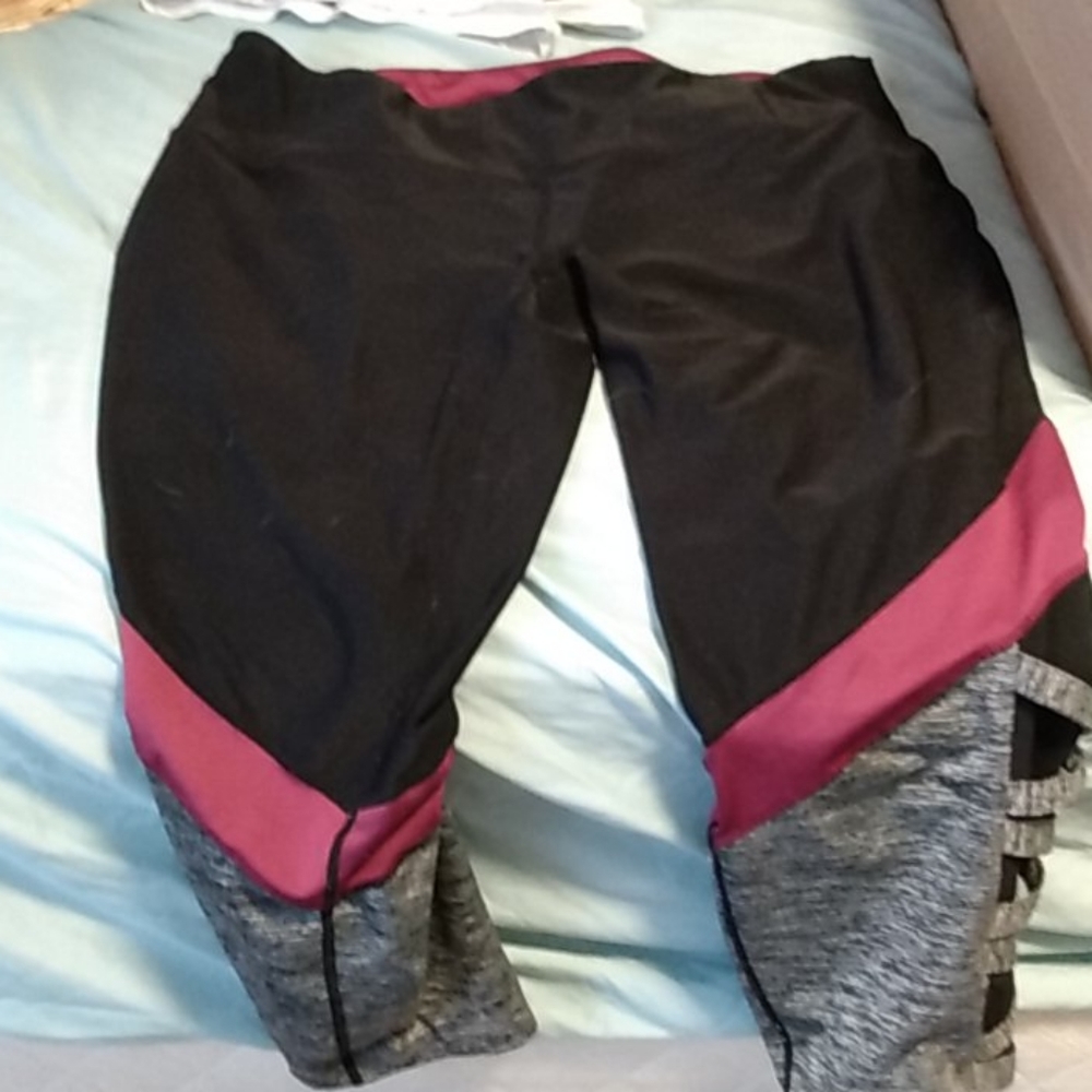 capris